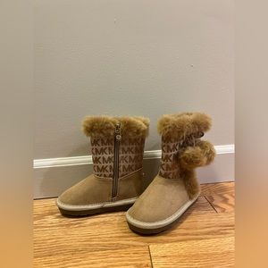 BRAND NEW Michael Kors C7 boots